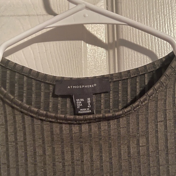 Dress - Picture 2 of 4